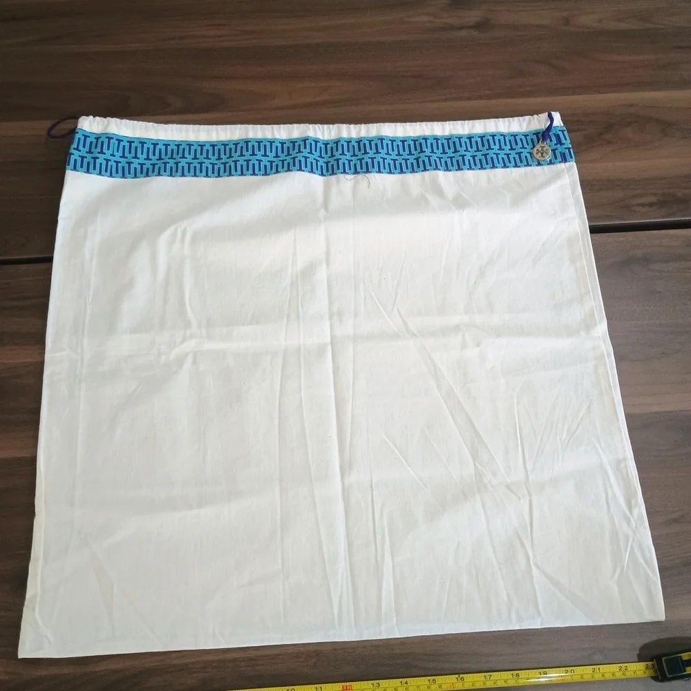 NWOT Tory Burch Cream Bag with Blue Trim